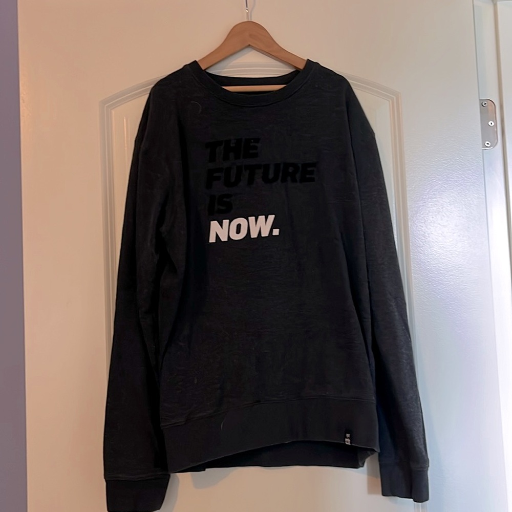 Women’s small black crewneck